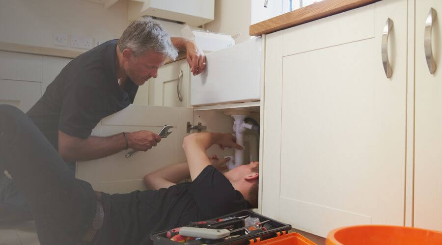 Professional burst pipe repair services in Roaring Springs, TX